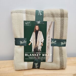 NWT Woolrich Blanket Wrap Cozy Warm Comfort One Size Fits All Tan Women’s Plaid